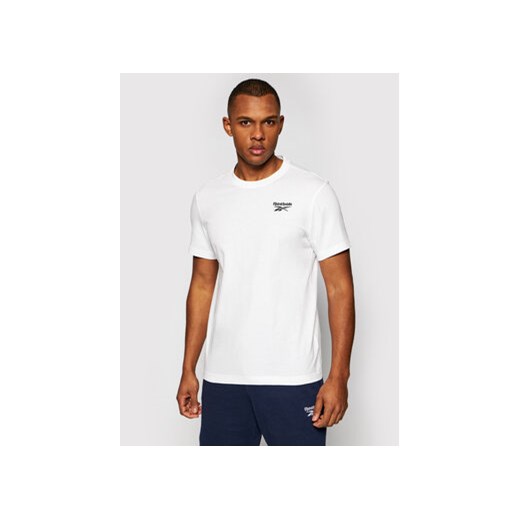 Reebok T-Shirt Identity GL3146 Biały Regular Fit ze sklepu MODIVO w kategorii T-shirty męskie - zdjęcie 168647233