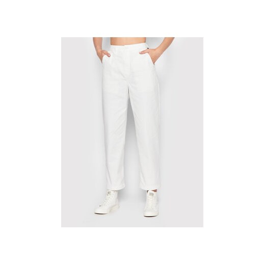 Vans Chinosy Authentic VN0A5JOH Biały Relaxed Fit ze sklepu MODIVO w kategorii Spodnie damskie - zdjęcie 168648684