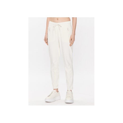 Marc Aurel Spodnie materiałowe 1651 2303 93180 Biały Regular Fit ze sklepu MODIVO w kategorii Spodnie damskie - zdjęcie 168648724