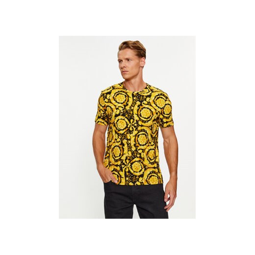 Versace T-Shirt 1000959 Żółty Regular Fit ze sklepu MODIVO w kategorii T-shirty męskie - zdjęcie 168654654