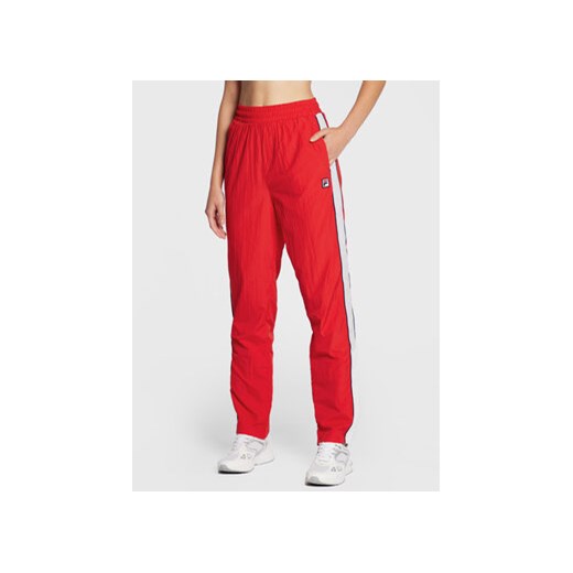 Fila Spodnie dresowe Zunyi FAW0263 Czerwony Regular Fit ze sklepu MODIVO w kategorii Spodnie damskie - zdjęcie 168659912