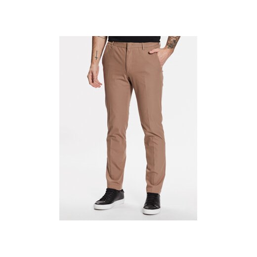 Boss Spodnie materiałowe Kaito1_T 50487754 Beżowy Slim Fit ze sklepu MODIVO w kategorii Spodnie męskie - zdjęcie 168660183
