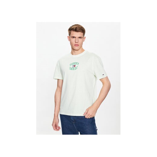 Tommy Jeans T-Shirt Arched DM0DM16227 Zielony Regular Fit ze sklepu MODIVO w kategorii T-shirty męskie - zdjęcie 168661720