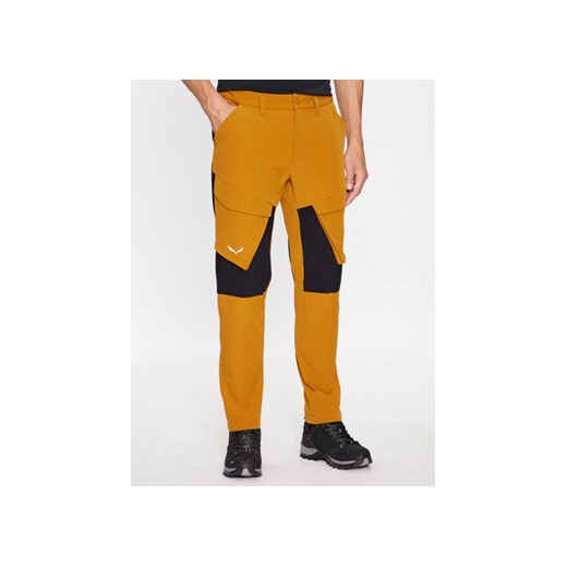 Salewa Spodnie materiałowe Puez Dst 00-0000028482 Brązowy Regular Fit ze sklepu MODIVO w kategorii Spodnie męskie - zdjęcie 168667512