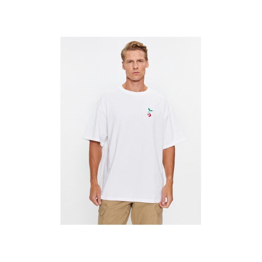 Converse T-Shirt Loose Fit Star Chevron Cherry Ss Tee 10025237-A03 Biały Regular Fit ze sklepu MODIVO w kategorii T-shirty męskie - zdjęcie 168667561