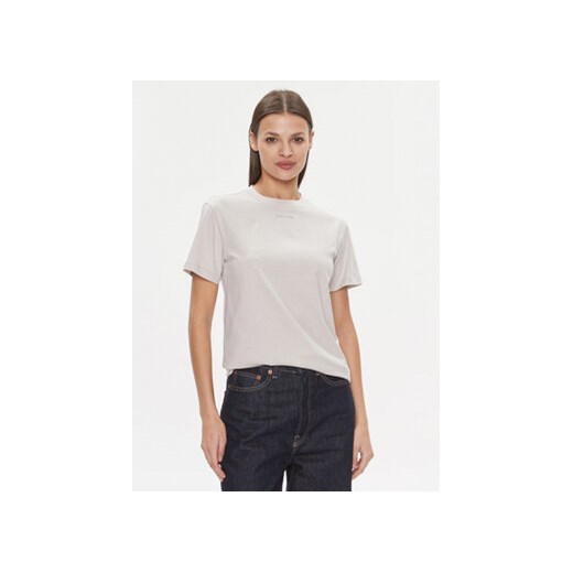 Calvin Klein T-Shirt Metallic Micro Logo T Shirt K20K206967 Beżowy Regular Fit ze sklepu MODIVO w kategorii Bluzki damskie - zdjęcie 168670682