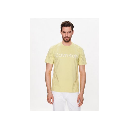 Calvin Klein T-Shirt Front Logo K10K103078 Żółty Regular Fit ze sklepu MODIVO w kategorii T-shirty męskie - zdjęcie 168676104