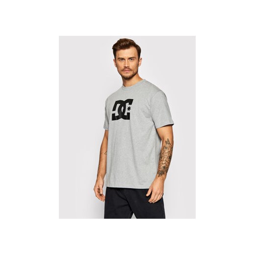 DC T-Shirt Star ADYZT04985 Szary Classic Fit ze sklepu MODIVO w kategorii T-shirty męskie - zdjęcie 168680023