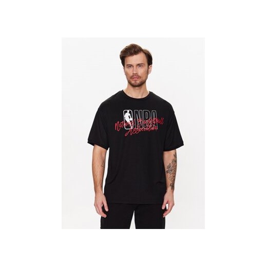 New Era T-Shirt NBA Logo Script 60332208 Czarny Oversize ze sklepu MODIVO w kategorii T-shirty męskie - zdjęcie 168682204