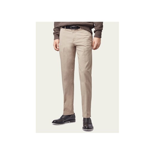 Boss Spodnie materiałowe Crigan3-D 50325944 Beżowy Regular Fit ze sklepu MODIVO w kategorii Spodnie męskie - zdjęcie 168685502