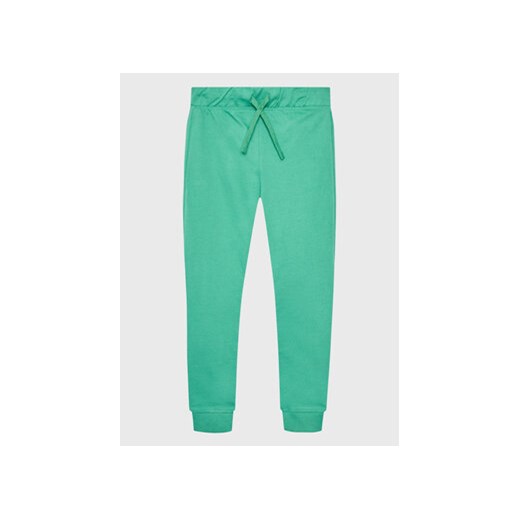 United Colors Of Benetton Spodnie dresowe 3BC1CF02M Zielony Regular Fit ze sklepu MODIVO w kategorii Spodnie chłopięce - zdjęcie 168694573