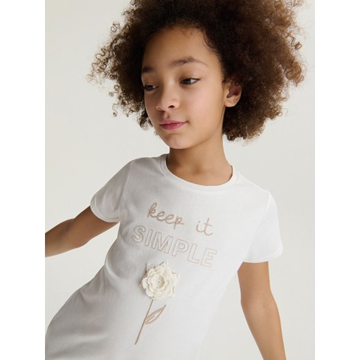 Reserved - Bawełniany t-shirt z aplikacją - złamana biel ze sklepu Reserved w kategorii Bluzki dziewczęce - zdjęcie 168705261
