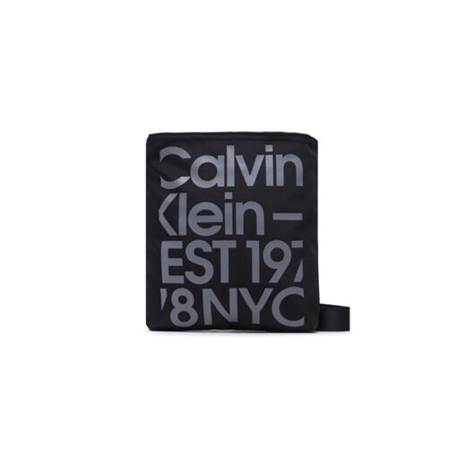 Calvin Klein Jeans Saszetka Sport Essentials Flatpack18 Gr K50K510378 Czarny ze sklepu MODIVO w kategorii Saszetki - zdjęcie 168716692