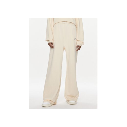 Hugo Spodnie dresowe Nasuede_2 50508560 Beżowy Relaxed Fit ze sklepu MODIVO w kategorii Spodnie damskie - zdjęcie 168717273