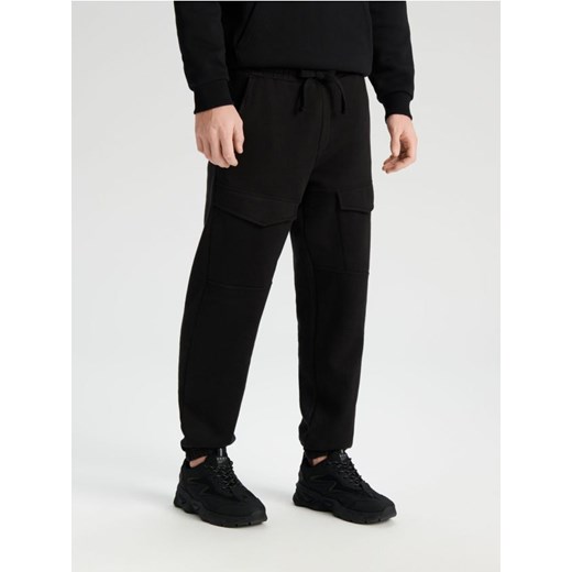 Sinsay - Spodnie comfort jogger - czarny ze sklepu Sinsay w kategorii Spodnie męskie - zdjęcie 168730213