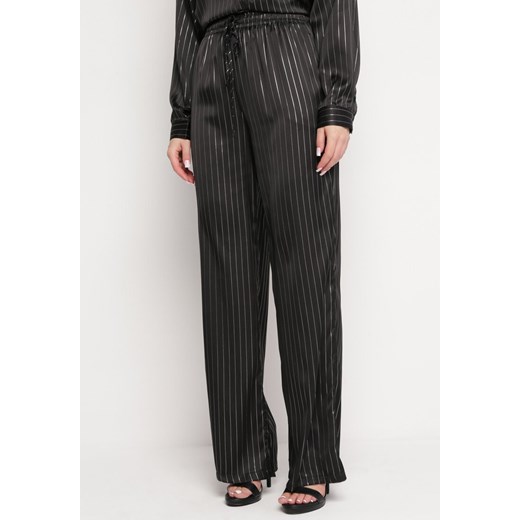 Czarne Szerokie Spodnie z Metalicznym Wzorem w Cienkie Paski Kleriame ze sklepu Born2be Odzież w kategorii Spodnie damskie - zdjęcie 168730751