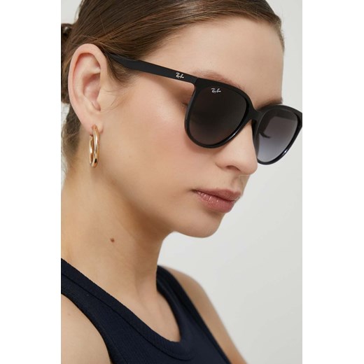 Ray-Ban okulary przeciwsłoneczne 0RB4378 damskie kolor czarny ze sklepu PRM w kategorii Okulary przeciwsłoneczne damskie - zdjęcie 168751522