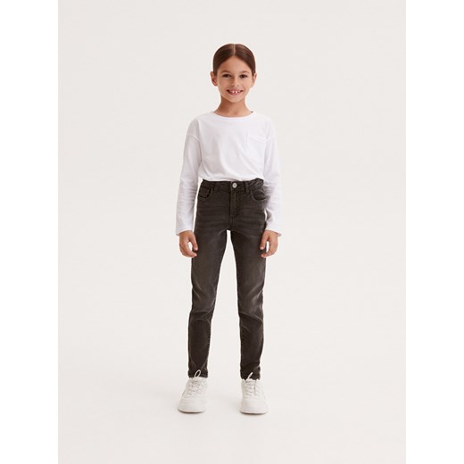 Reserved - Elastyczne jeansy slim - czarny ze sklepu Reserved w kategorii Spodnie dziewczęce - zdjęcie 168771363