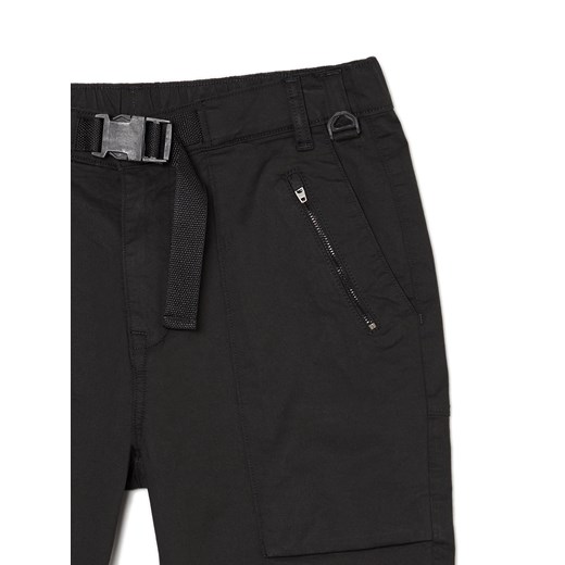 Cropp - Czarne spodnie regular - czarny ze sklepu Cropp w kategorii Spodnie męskie - zdjęcie 168772103