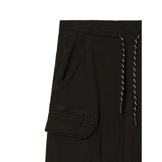 Cropp - Czarne joggery cargo - czarny ze sklepu Cropp w kategorii Spodnie męskie - zdjęcie 168835603