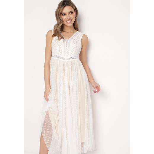 Biała Rozkloszowana Sukienka Maxi z Koronkową Górą i Tiulowym Dołem Gelivia ze sklepu Born2be Odzież w kategorii Sukienki - zdjęcie 168842162