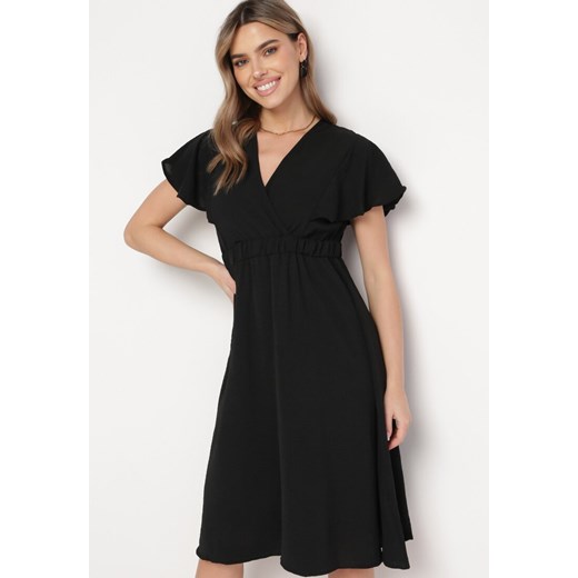 Czarna Sukienka Rozkloszowana Midi z Kopertowym Dekoltem Mirenal ze sklepu Born2be Odzież w kategorii Sukienki - zdjęcie 168842341