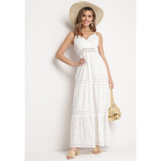 Biała Bawełniana Sukienka Maxi z Ażurową Talią Kopertowym Dekoltem i Haftem Mervilla ze sklepu Born2be Odzież w kategorii Sukienki - zdjęcie 168842492