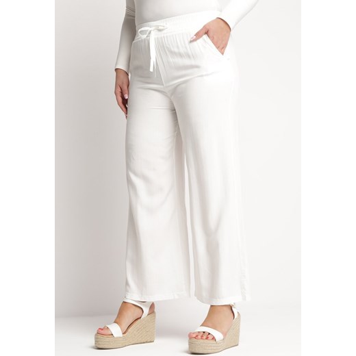 Białe Bawełniane Spodnie Szerokie z Kieszeniami Hiveta ze sklepu Born2be Odzież w kategorii Spodnie damskie - zdjęcie 168847552