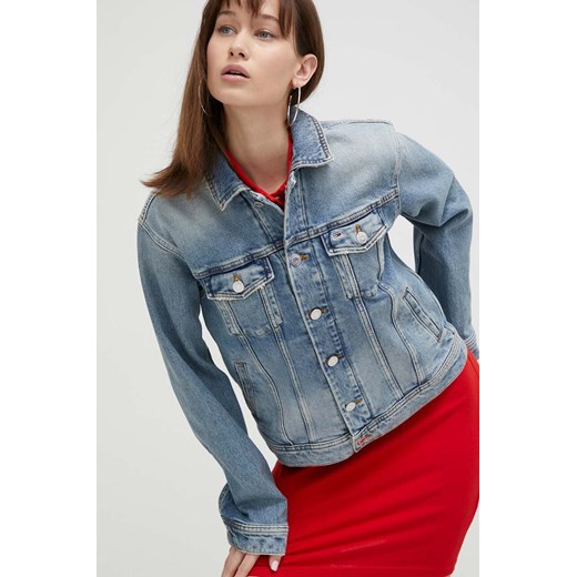 Tommy Jeans kurtka jeansowa damska kolor niebieski przejściowa oversize DW0DW16994 ze sklepu ANSWEAR.com w kategorii Kurtki damskie - zdjęcie 168936200