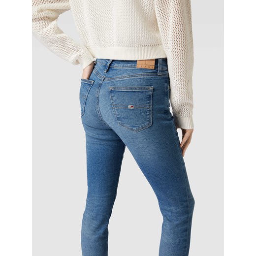Jeansy o kroju skinny fit z wyhaftowanym logo model ‘NORA’ Tommy Jeans 32/32 Peek&Cloppenburg 