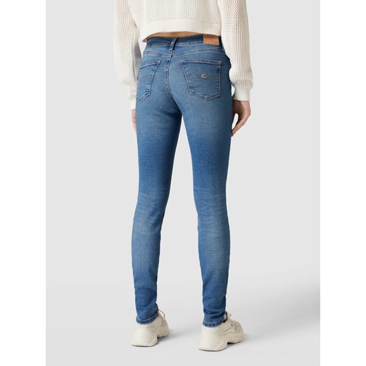 Jeansy o kroju skinny fit z wyhaftowanym logo model ‘NORA’ Tommy Jeans 32/32 Peek&Cloppenburg 