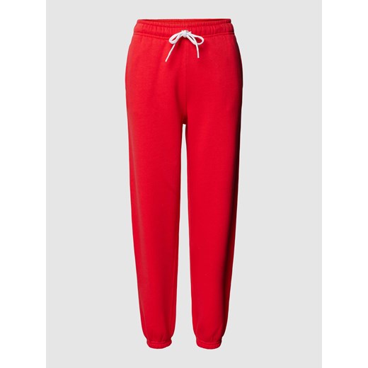 Spodnie dresowe z elastycznymi zakończeniami nogawek ze sklepu Peek&Cloppenburg  w kategorii Spodnie damskie - zdjęcie 168990290