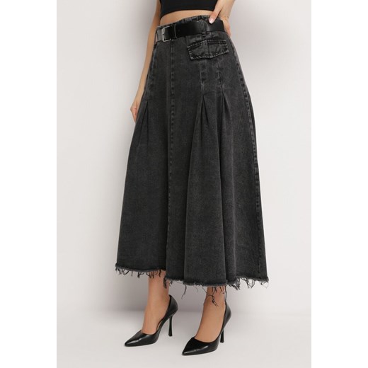 Czarna Jeansowa Spódnica o Rozkloszowanym Fasonie z Paskiem Firlana ze sklepu Born2be Odzież w kategorii Spódnice - zdjęcie 169138062