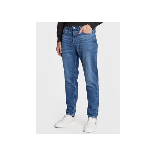 Calvin Klein Jeans Jeansy J30J322411 Niebieski Tapered Fit ze sklepu MODIVO w kategorii Jeansy męskie - zdjęcie 169181930