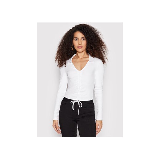 ONLY Bluzka Adrianna 15265050 Biały Regular Fit ze sklepu MODIVO w kategorii Bluzki damskie - zdjęcie 169182160