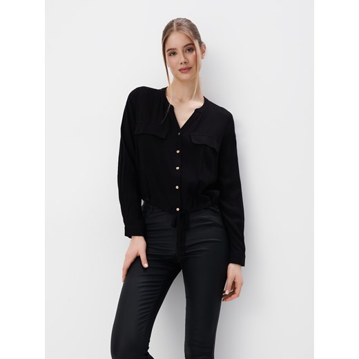Mohito - Czarna bluzka z wiskozy - czarny ze sklepu Mohito w kategorii Bluzki damskie - zdjęcie 169197610