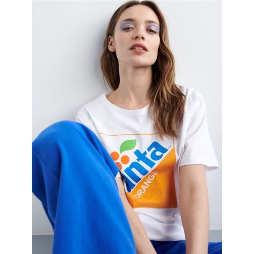 Sinsay - Koszulka Fanta - biały Sinsay S promocyjna cena Sinsay