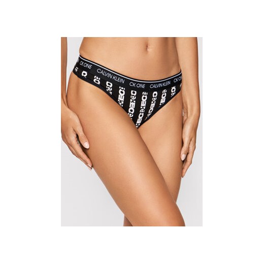Calvin Klein Underwear Stringi 000QF5733E Czarny ze sklepu MODIVO w kategorii Majtki damskie - zdjęcie 169230772