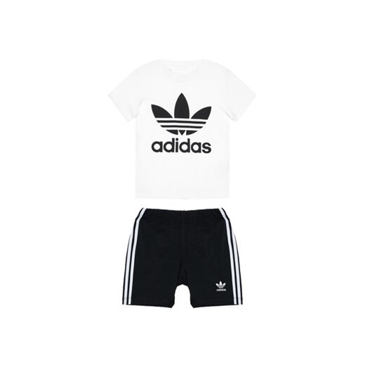 adidas Komplet t-shirt i szorty sportowe Trefoil FI8318 Czarny Regular Fit ze sklepu MODIVO w kategorii Komplety chłopięce - zdjęcie 169231881