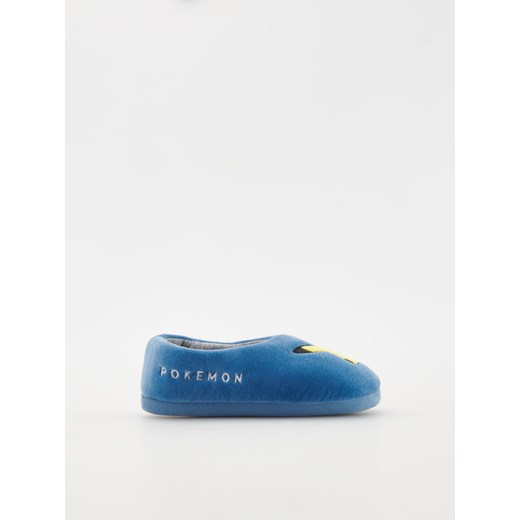 Kapcie dziecięce Reserved z aplikacjami  