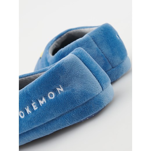 Kapcie dziecięce Reserved bez zapięcia 