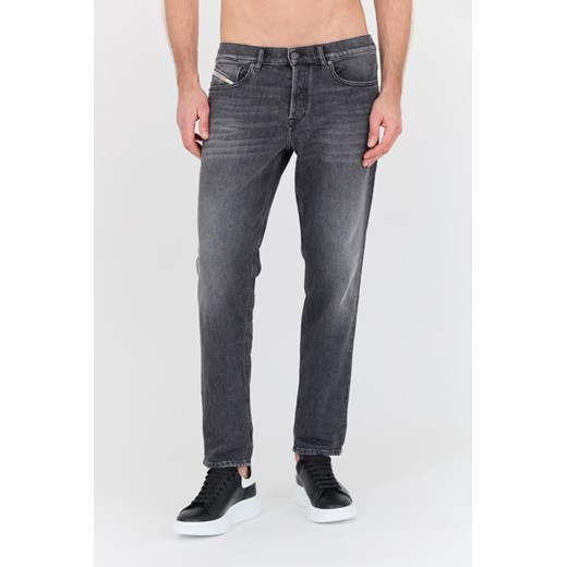 DIESEL Czarne jeansy D-finitive Tapered, Wybierz rozmiar 34 ze sklepu outfit.pl w kategorii Jeansy męskie - zdjęcie 169236983