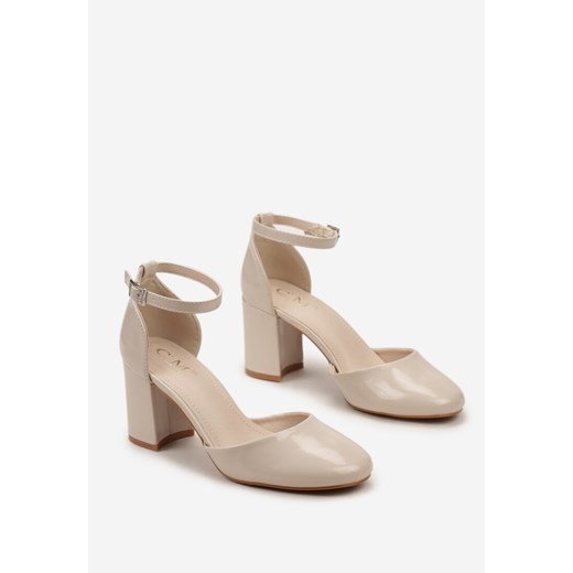 Czółenka Born2be z klamrą eleganckie 