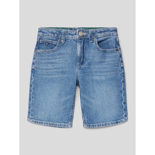 Szorty jeansowe z detalami z logo ze sklepu Peek&Cloppenburg  w kategorii Spodenki chłopięce - zdjęcie 169246983
