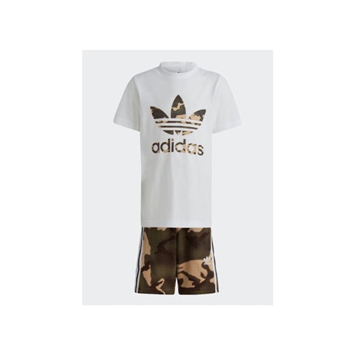 adidas Komplet dresowy Camo Shorts and Tee Set IC2132 Biały Regular Fit ze sklepu MODIVO w kategorii Komplety dziewczęce - zdjęcie 169253301