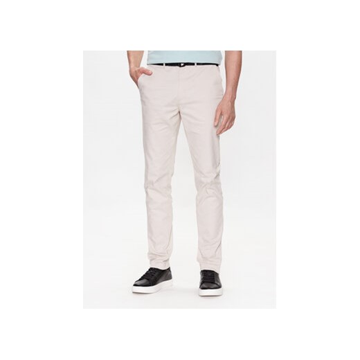 Calvin Klein Chinosy Modern Twill K10K110979 Beżowy Slim Fit ze sklepu MODIVO w kategorii Spodnie męskie - zdjęcie 169288594