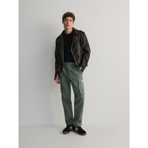 Reserved - Spodnie cargo - zielony ze sklepu Reserved w kategorii Spodnie męskie - zdjęcie 169322244