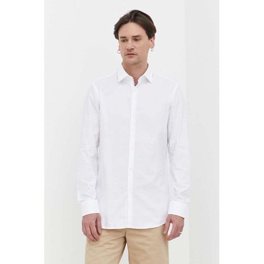 HUGO koszula bawełniana męska kolor biały slim z kołnierzykiem klasycznym 50513916 ze sklepu ANSWEAR.com w kategorii Koszule męskie - zdjęcie 169328831