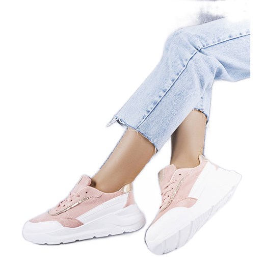 Różowe sneakersy z eko-zamszu Dupuis ze sklepu ButyModne.pl w kategorii Buty sportowe damskie - zdjęcie 169373244