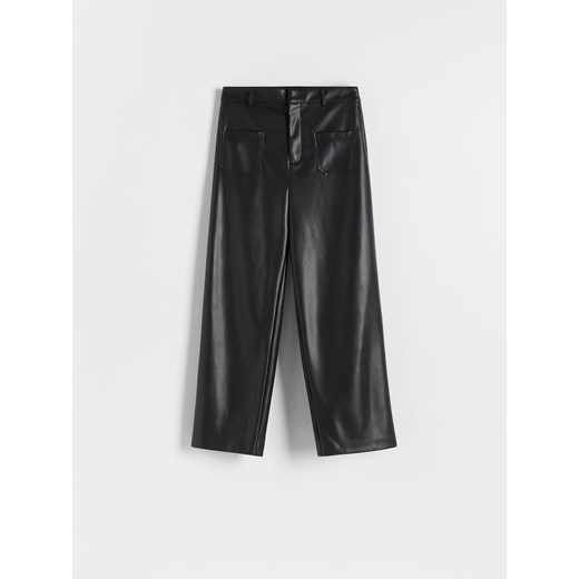 Reserved - Spodnie z imitacji skóry - czarny ze sklepu Reserved w kategorii Spodnie damskie - zdjęcie 169428813